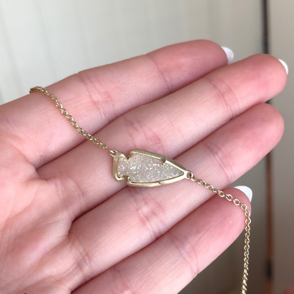 Kendra Scott necklace